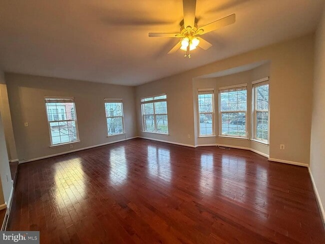 Building Photo - 6641 Creek Point Way