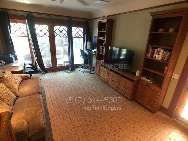 Building Photo - 4026-32 Utah St