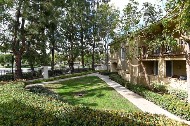 Building Photo - 146 Gallery Wy