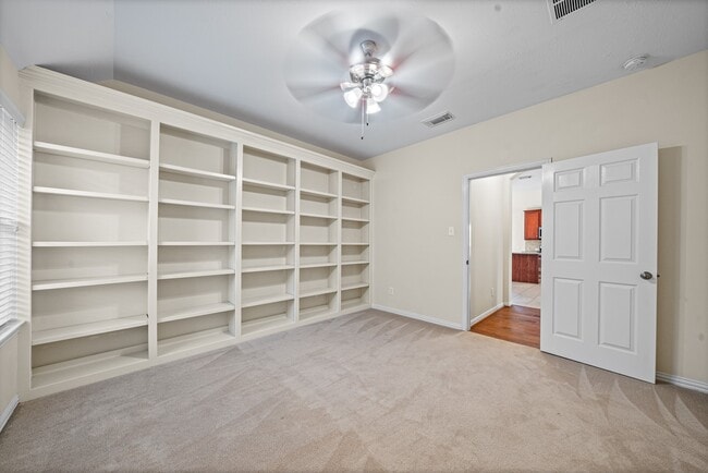 Building Photo - 7703 Stone Arbor Ln