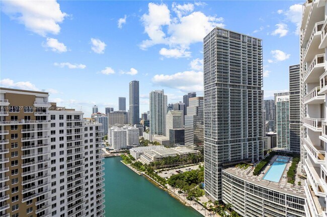 Building Photo - 901 Brickell Key Blvd