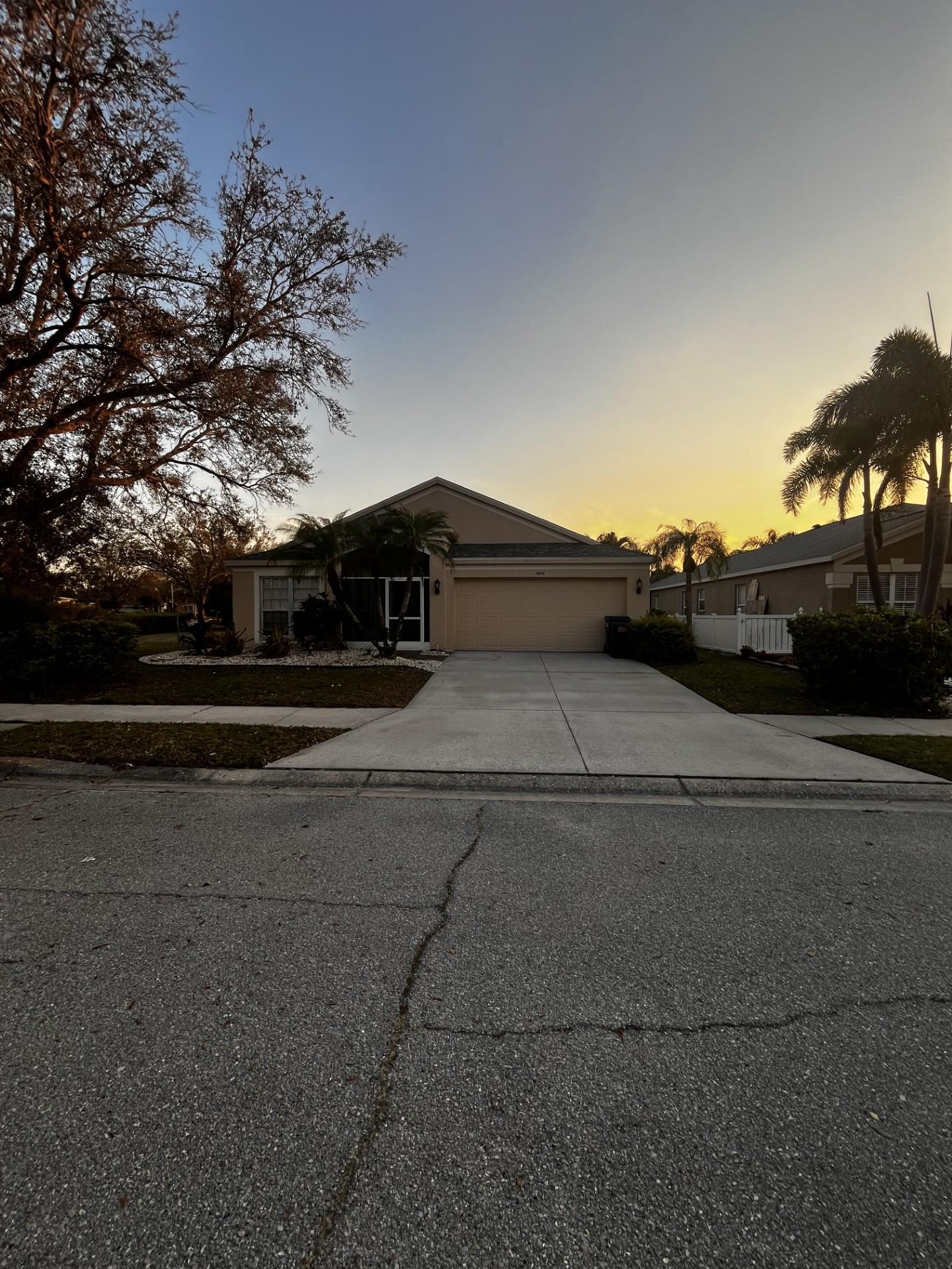 Building Photo - 4640 Sanibel Way