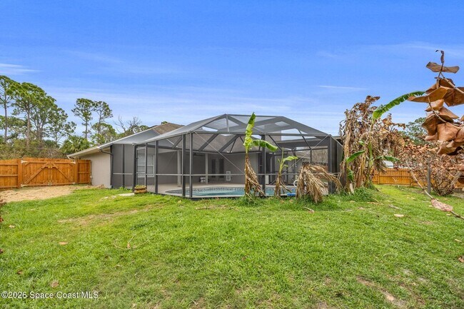 Building Photo - 5695 Graham St