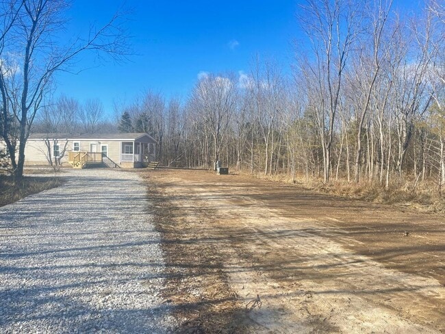 Building Photo - 2 bedroom /2 bathroom