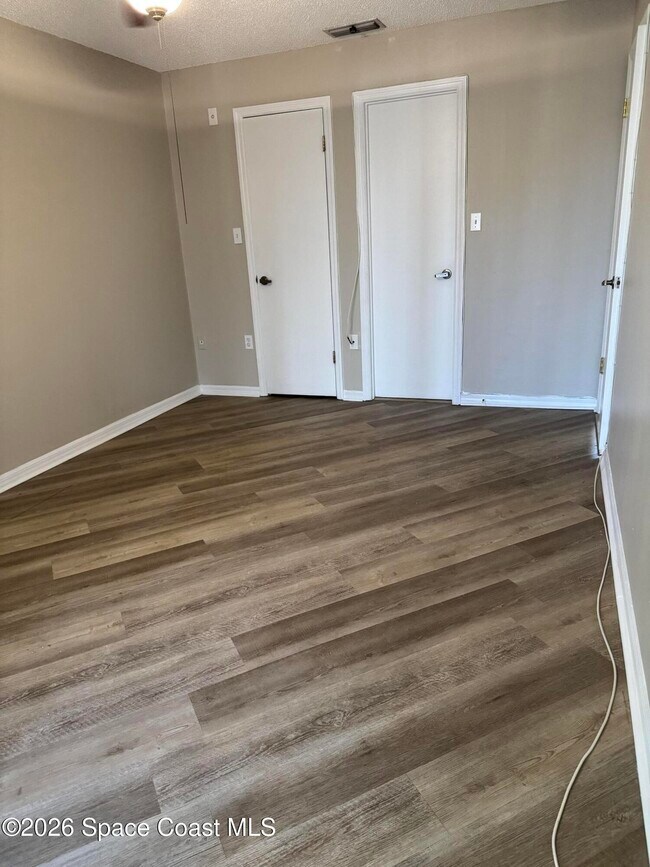 Building Photo - 118 Beach Park Ln