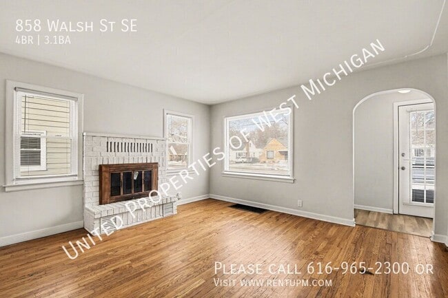 Building Photo - 858 Walsh St SE