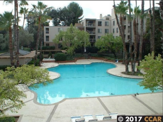 Building Photo - 370 N Civic Dr