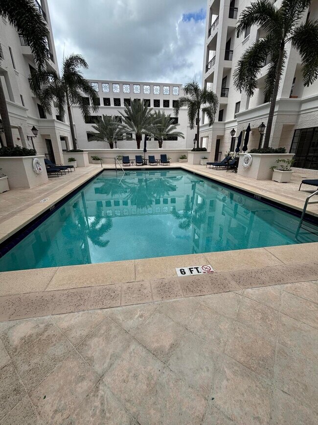 Building Photo - 233 S Federal Hwy