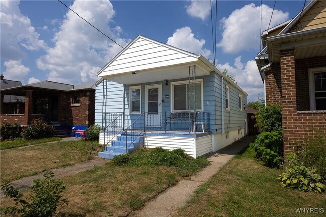 Building Photo - 2784 Monroe Ave