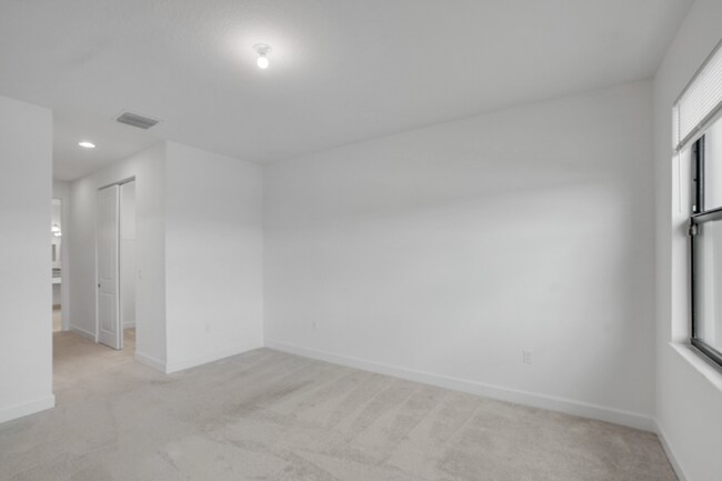 Building Photo - 12535 SW Blue Mangrove Pkwy