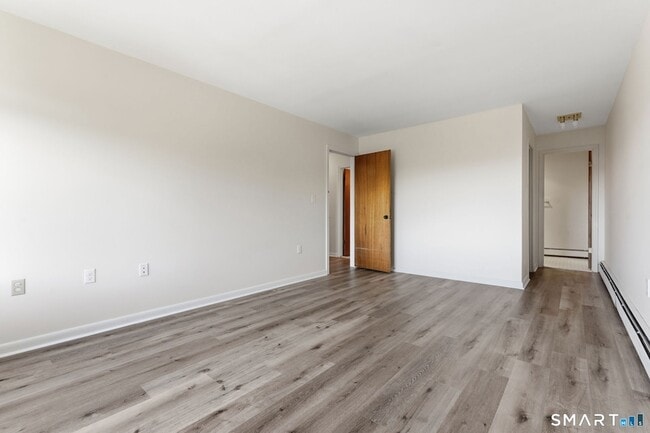 Building Photo - 2316 Cromwell Hills Dr