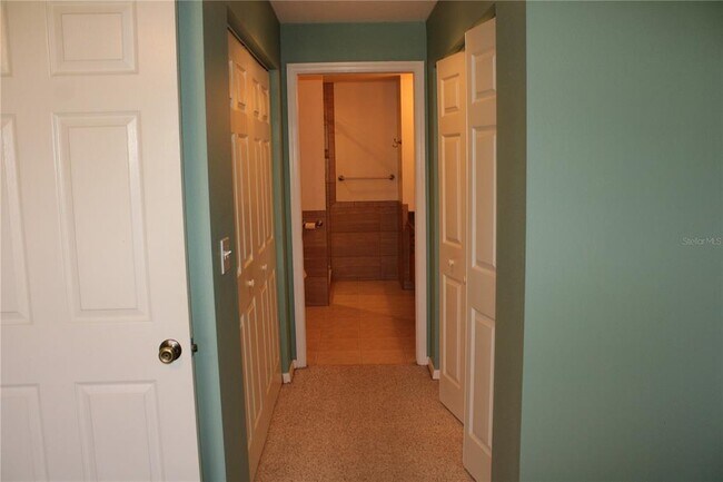 Building Photo - 1702 Fairway Trce