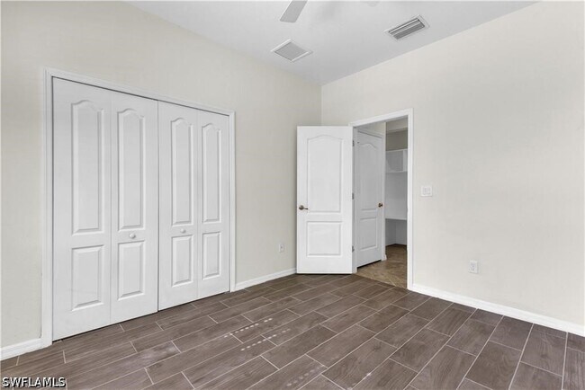Building Photo - 9204 Woodhurst Dr