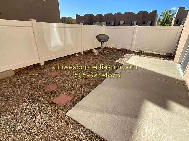 Building Photo - 3 Bedroom, 3 Bath, 2 Car Garage with Fenced Backyard Townhouse