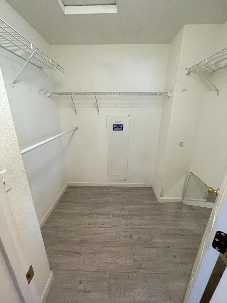 Building Photo - 21 Anjou Cir