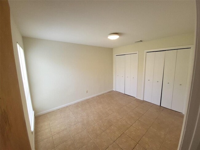 Building Photo - 9712 Eastwend Dr