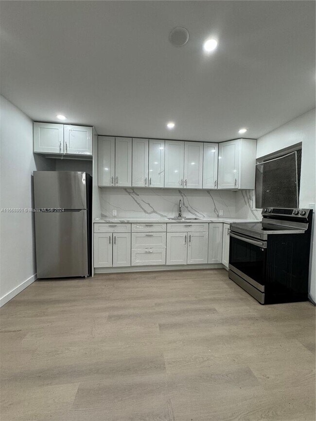 Primary Photo - 1088 NW 110th St