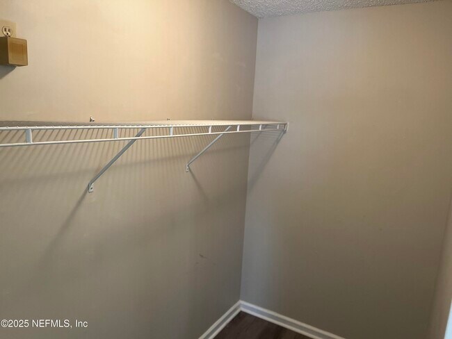 Building Photo - 410 Jax Estates Dr N