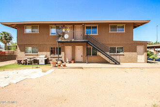 Building Photo - 208 S Doran