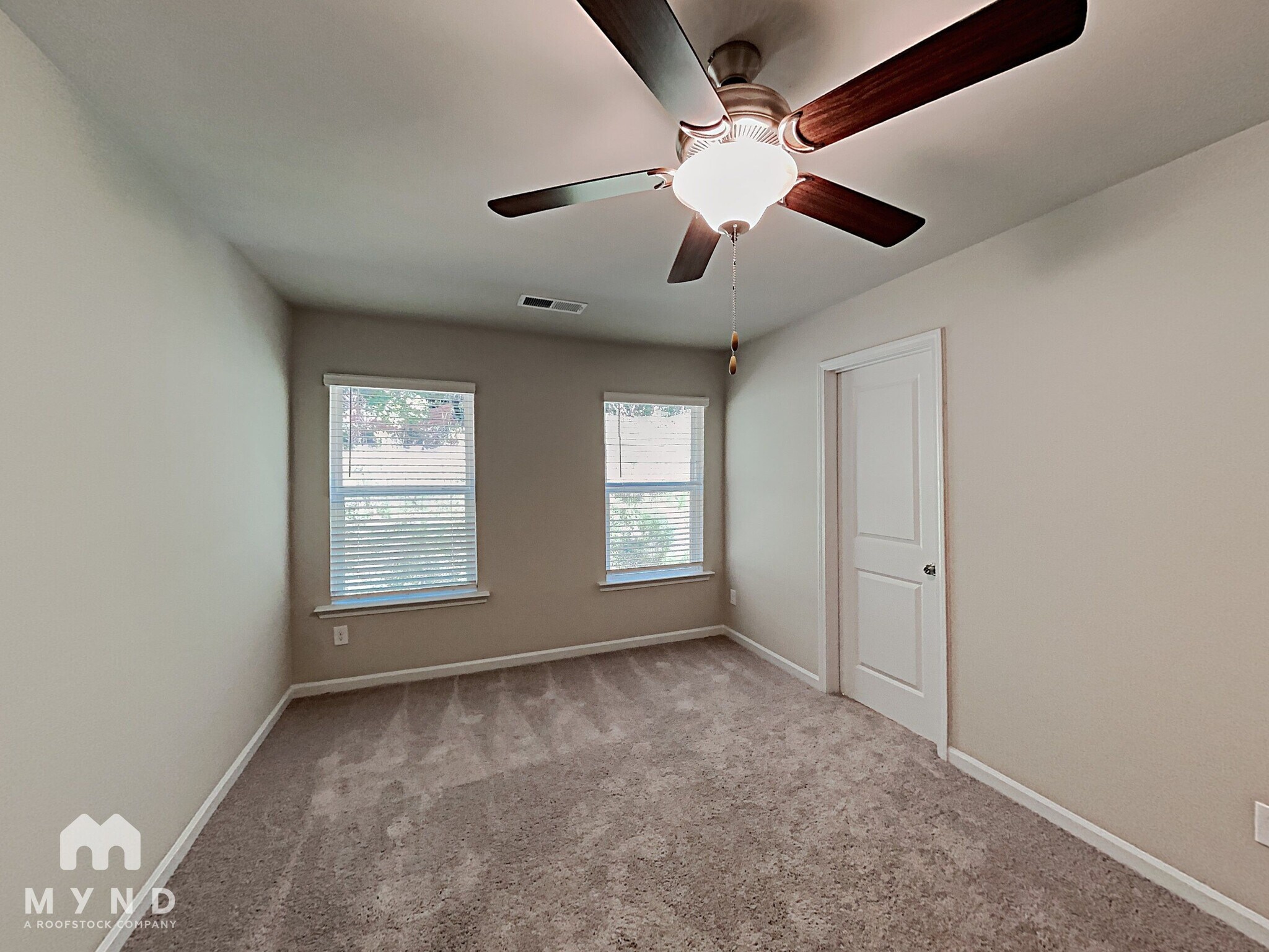 Building Photo - 4940 Lower Elm St