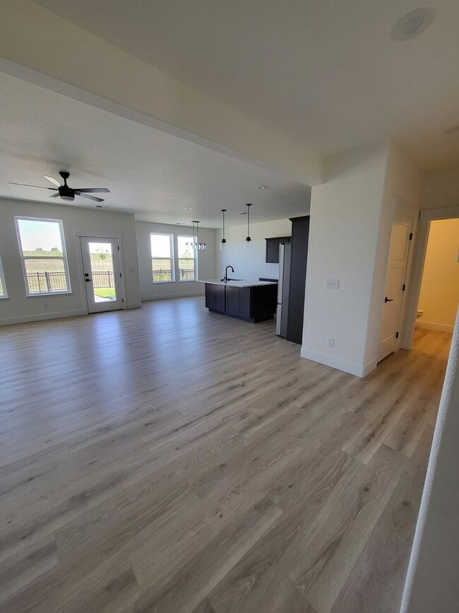 Building Photo - Beautiful Newly Built 3 Bedroom 2.5 Bath Townhome In Sweetgrass!!!!!
