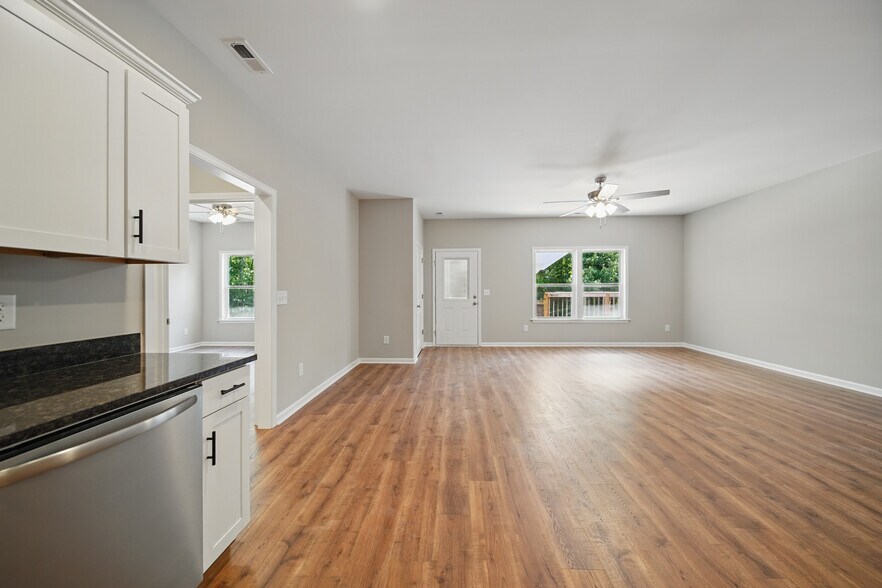 living room - 216 Legion Dr