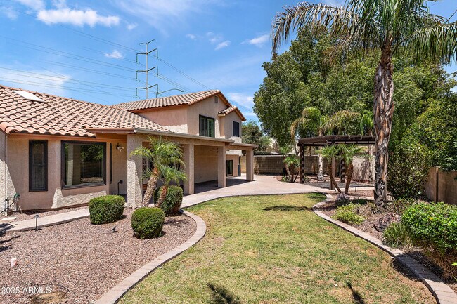 Building Photo - 3561 Covina Rd