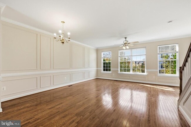 Building Photo - 743 Collington Ct