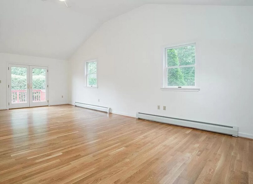 Building Photo - 39 Jackson St