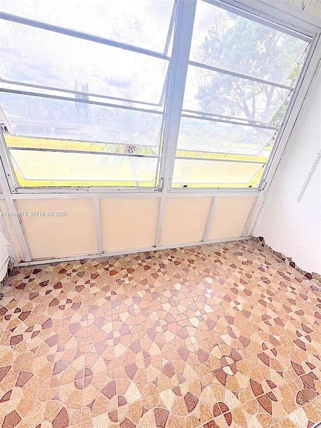 Building Photo - 20120 NE 2nd Ave