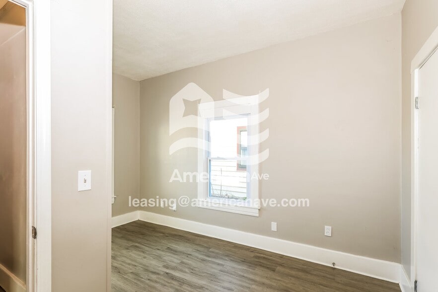 Building Photo - 624 Dresden Ave