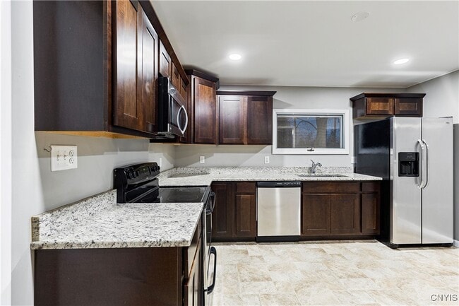 Building Photo - 4 1st St