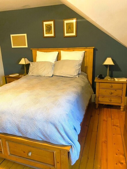 Building Photo - 74 Woodbine St