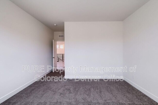 Building Photo - 1057 Torrey St