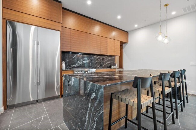 Building Photo - 3500 Cactus Wren Way