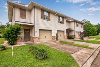 Building Photo - 408 Arbor Lake Dr