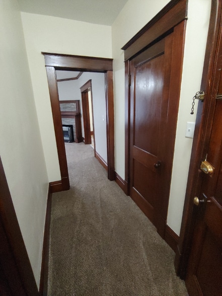 Building Photo - 102 Franklin St