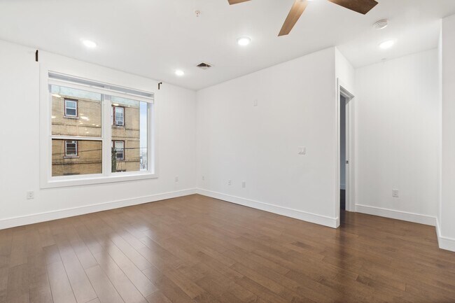 Building Photo - 6401 Park Ave
