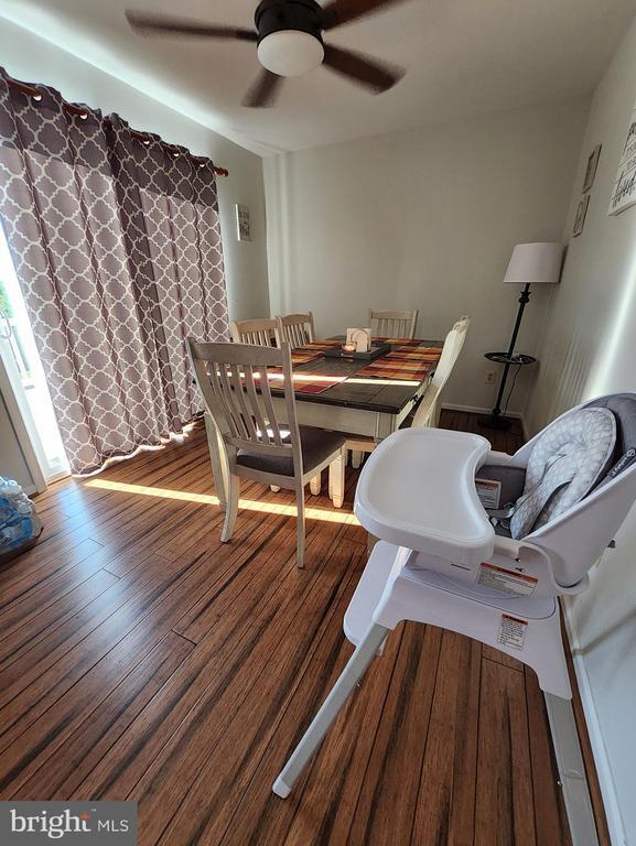 Building Photo - 613 Clubhouse Way