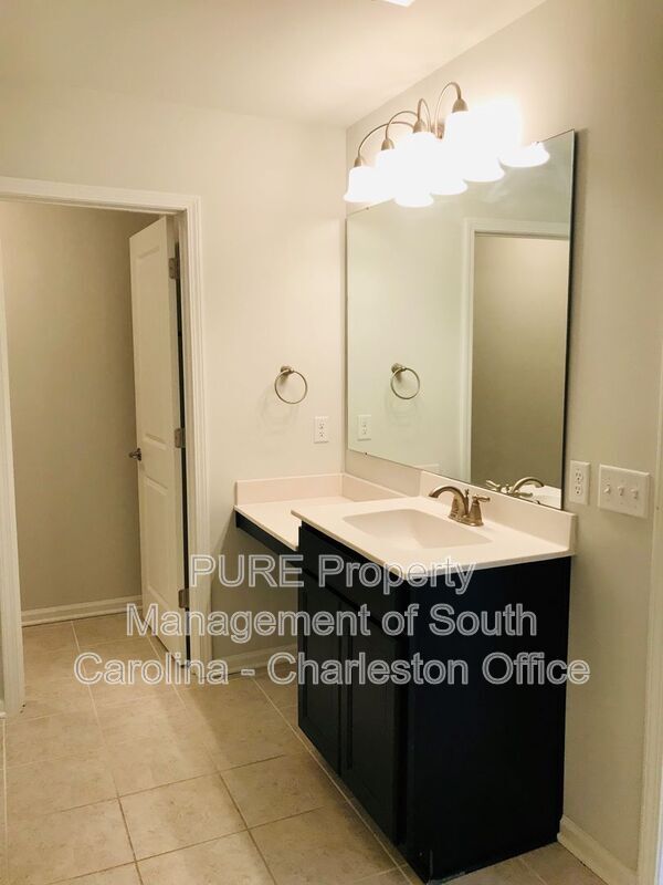 Building Photo - 3071 Conservancy Ln