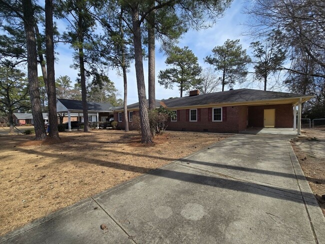 Building Photo - 622 Garfield Dr