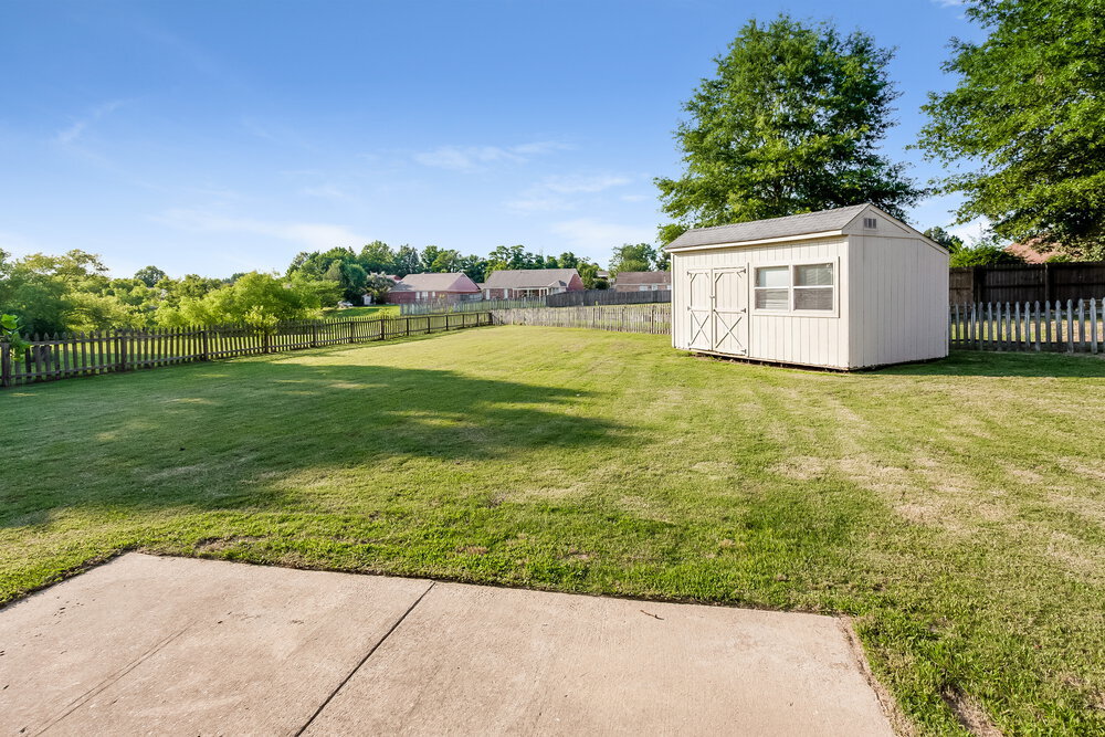 Building Photo - 10894 Carter Ln Cove