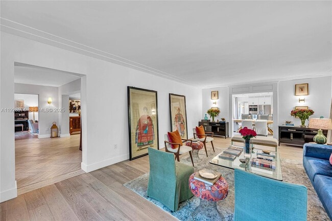 Building Photo - 607 Melaleuca Ln