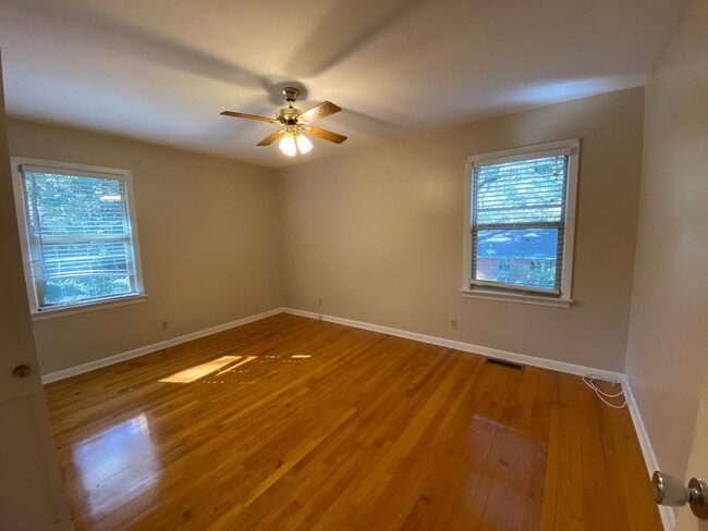 Building Photo - 1509 Raa Ave