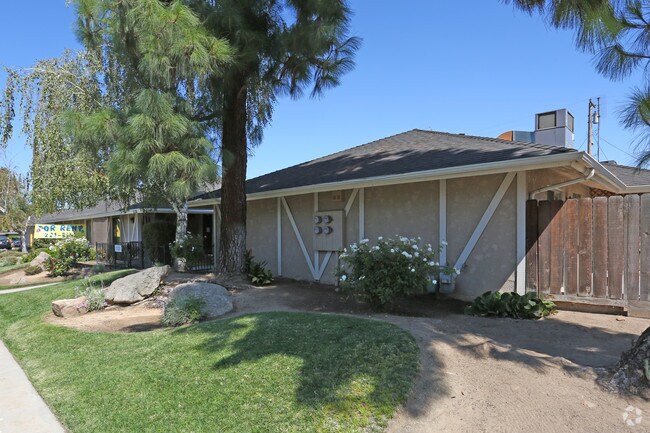 Building Photo - 5130 N West Ave