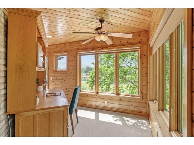 Building Photo - 6210 Deerwood Cir N