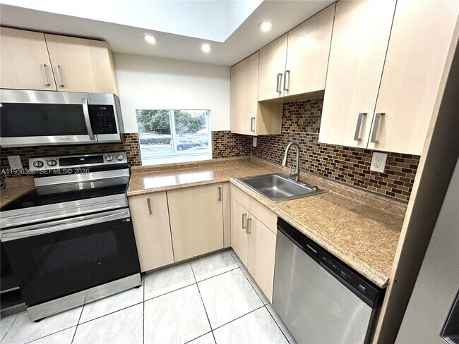 Building Photo - 250 180th Dr