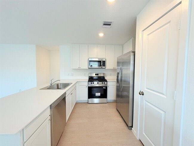 Building Photo - 17941 Valle Cupa Ln
