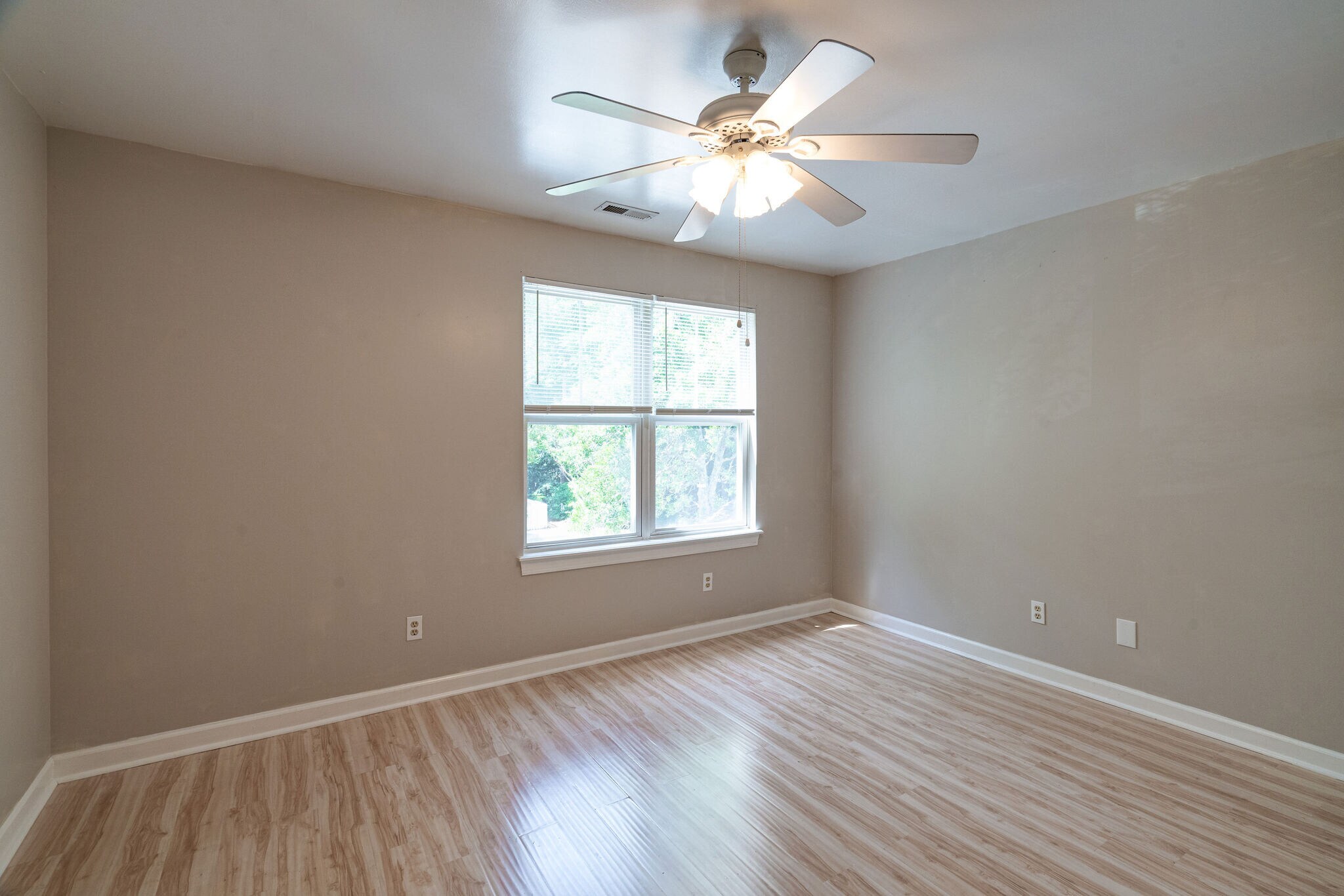 Building Photo - 5813 Wrightsville Ave