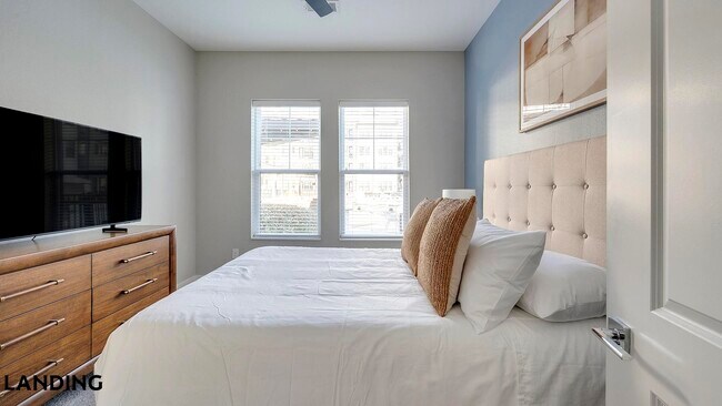 Building Photo - 15401 Chenal Pkwy